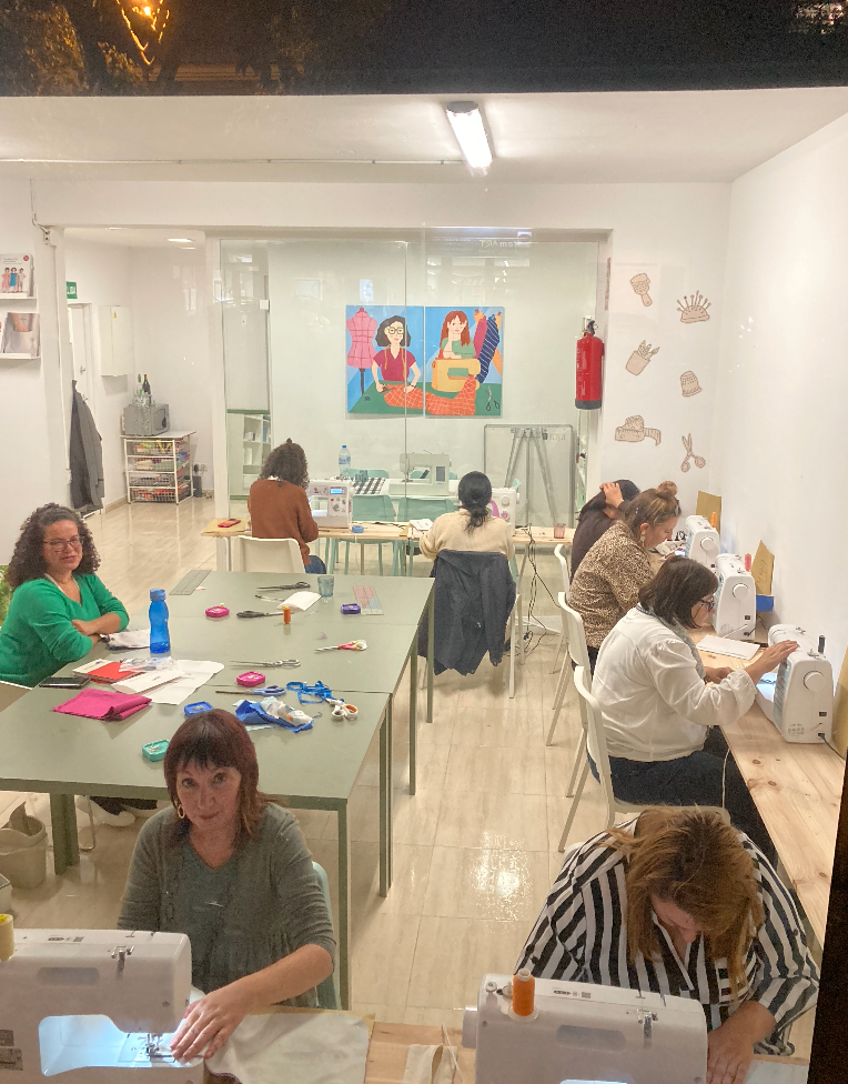 CURSET: INICIACIÓ A LA COSTURA