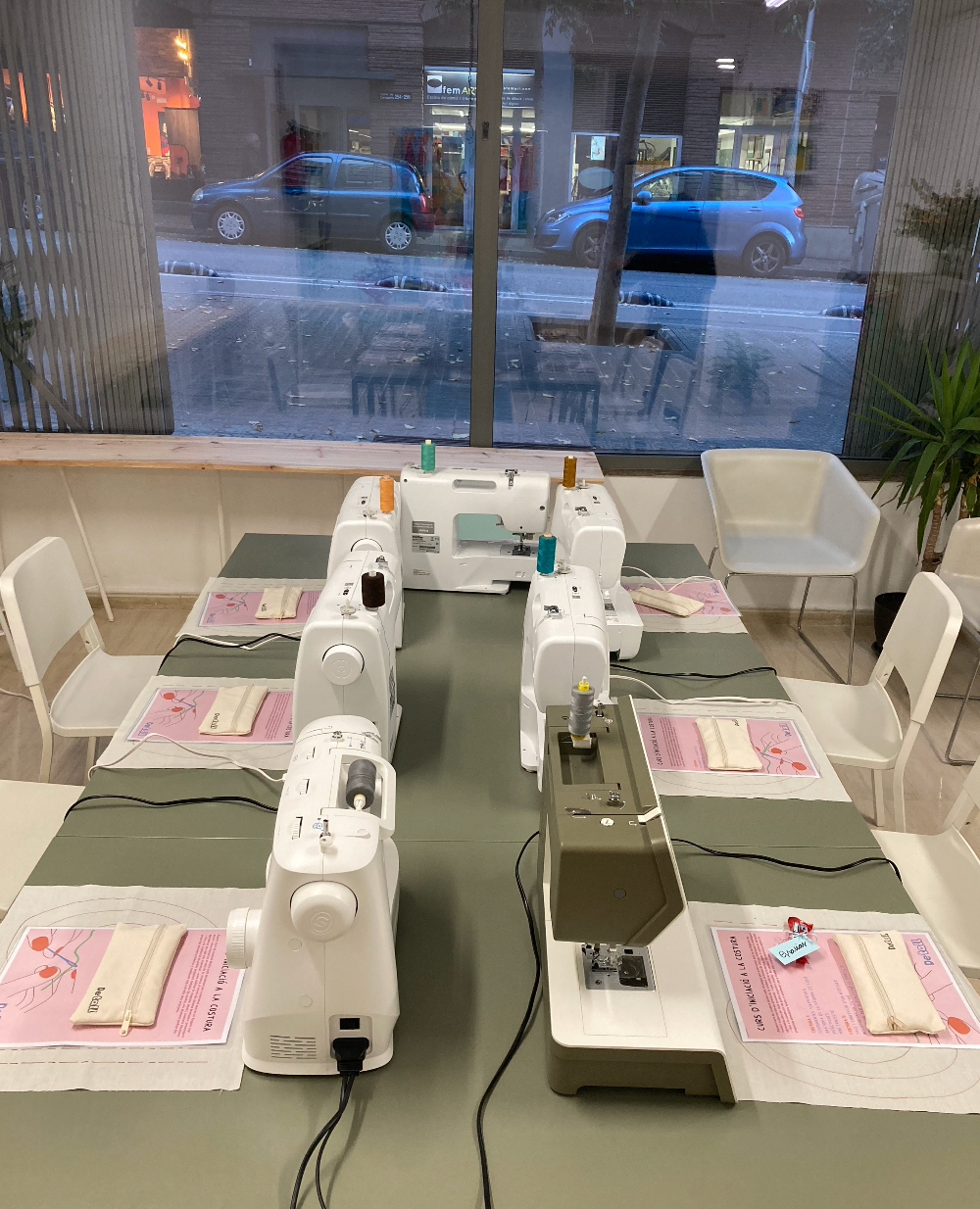 CURSET: INICIACIÓ A LA COSTURA